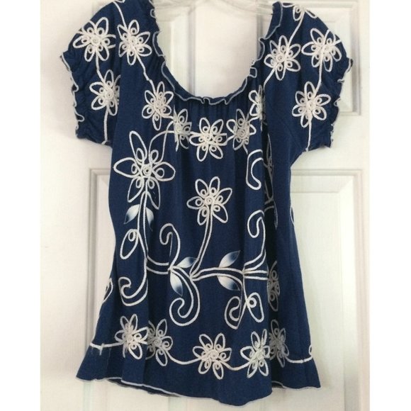 Blue floral embroidery peasant top XL - Picture 2 of 8